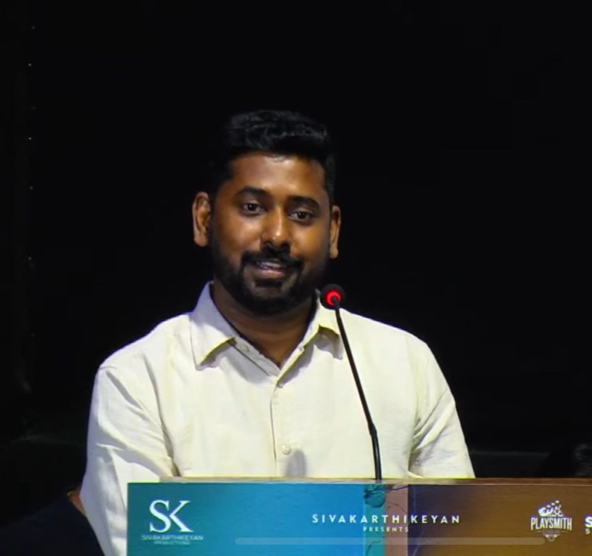 VRFridayMatinee's tweet image. 🎙️ Producer Vijay Prakash (Playsmith Studios) shared:
•“Director Ajay Gnanamuthu watched the film earlier today and shared that he really liked it — that truly made us happy.”
•“Our Creative Producer SP Sakthivel, after coming onboard, helped assemble the entire team — which…