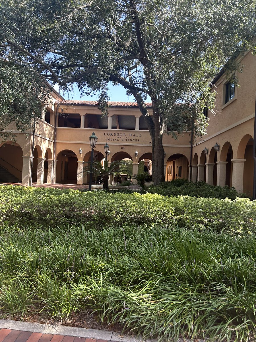 ThomasHulefeld's tweet image. Toured Rollins College after a close loss in the NXTPRO Finals bracket. Great campus and beautiful school! @KevinDux4