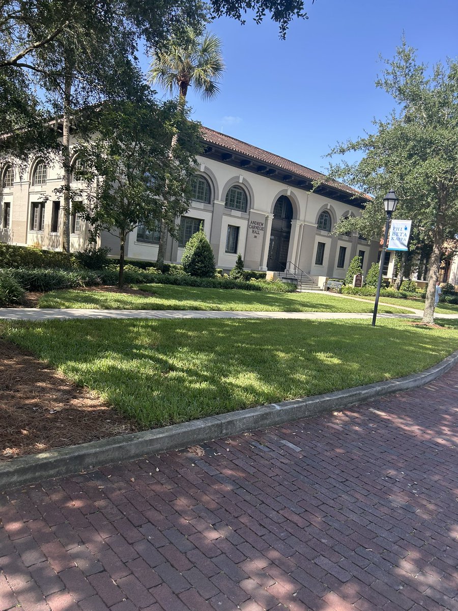 ThomasHulefeld's tweet image. Toured Rollins College after a close loss in the NXTPRO Finals bracket. Great campus and beautiful school! @KevinDux4