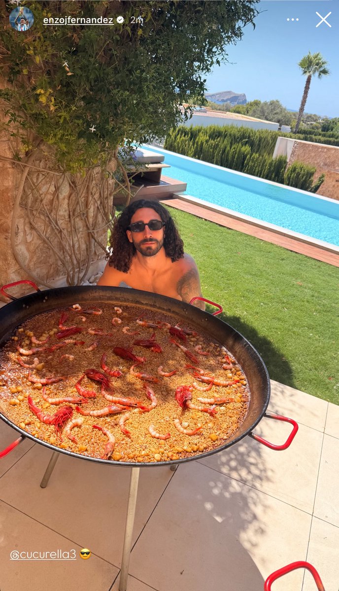 FutbolCheIsea's tweet image. Enzo and Cucurella 😎😎😎