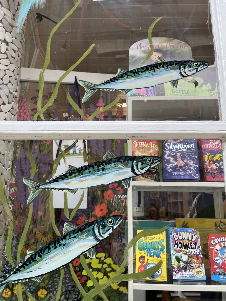 alligatorsmouth's tweet image. Our unbeatable summer window is here, painted by our incredible @anna_millais and the whole of Richmond will want to see it. Come along to see the underwater creatures visiting our window over the summer holiday!