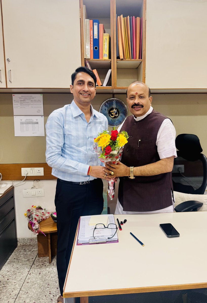 gupta05pankaj's tweet image. दिल्ली में IABF के अध्यक्ष (इंडियन एमेच्योर बॉक्सिंग फेडरेशन) नियुक्त होने पर बड़े भाई श्री Dr. Rakesh Mishra जी से मुलाक़ात कर बधाई एवं शुभकामनाएँ प्रेषित किया।
#IABF