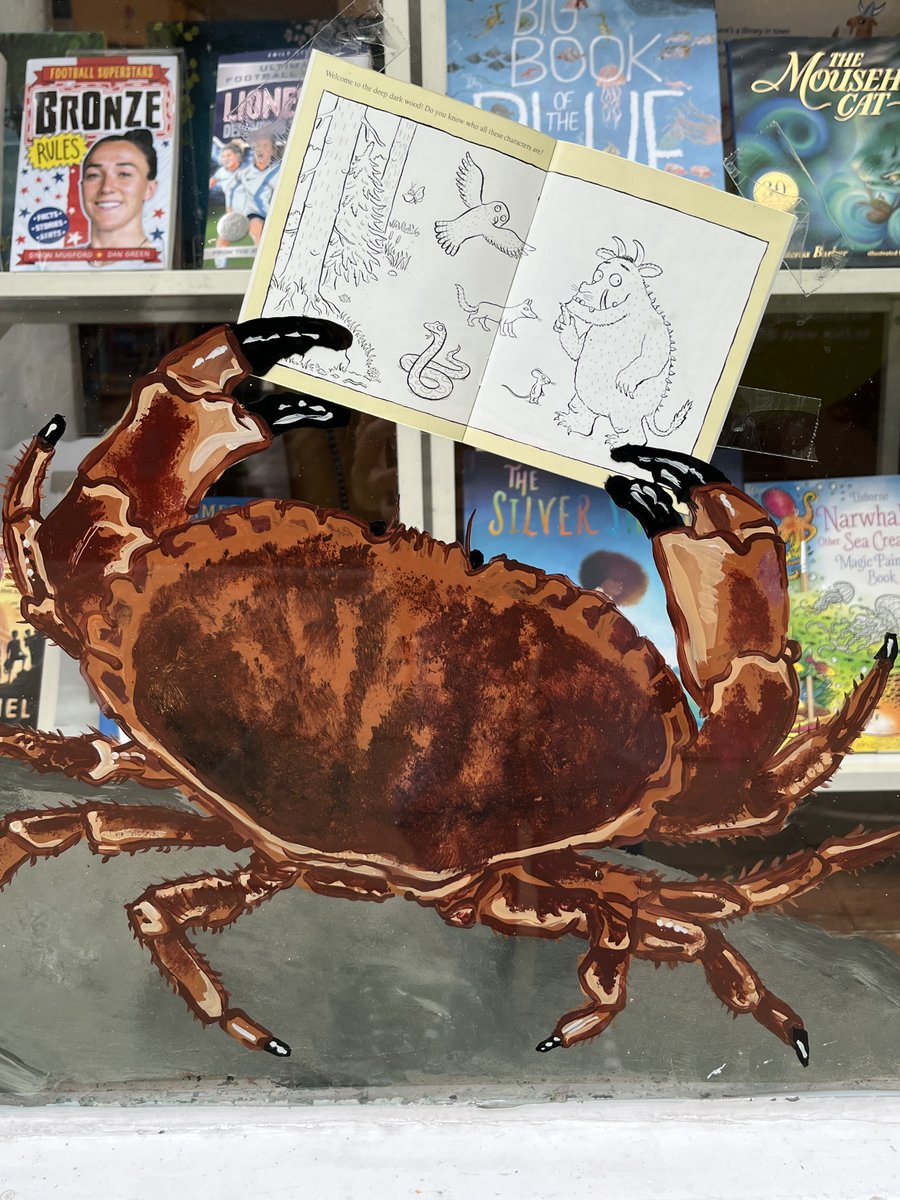 alligatorsmouth's tweet image. Our unbeatable summer window is here, painted by our incredible @anna_millais and the whole of Richmond will want to see it. Come along to see the underwater creatures visiting our window over the summer holiday!