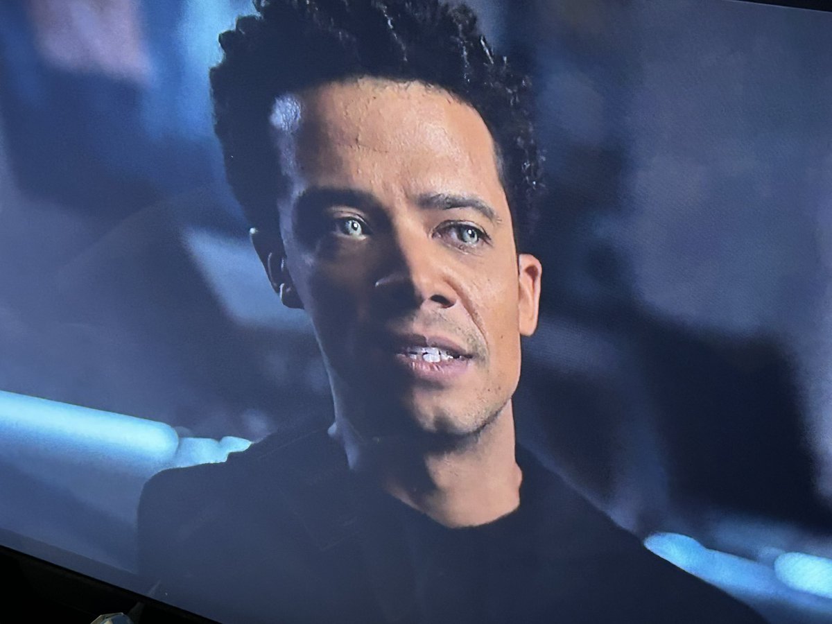 supersillythang's tweet photo. Jacob Anderson on my TV no Jacob Anderson on your TV… #IHaveCable ❤️ https://t.co/hmG3QDhN0J