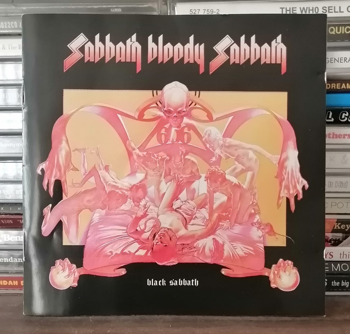 ColinW83's tweet image. Afternoon listen. R.I.P, Ozzy.
#sabbathbloodysabbath #blacksabbath #vertigorecords