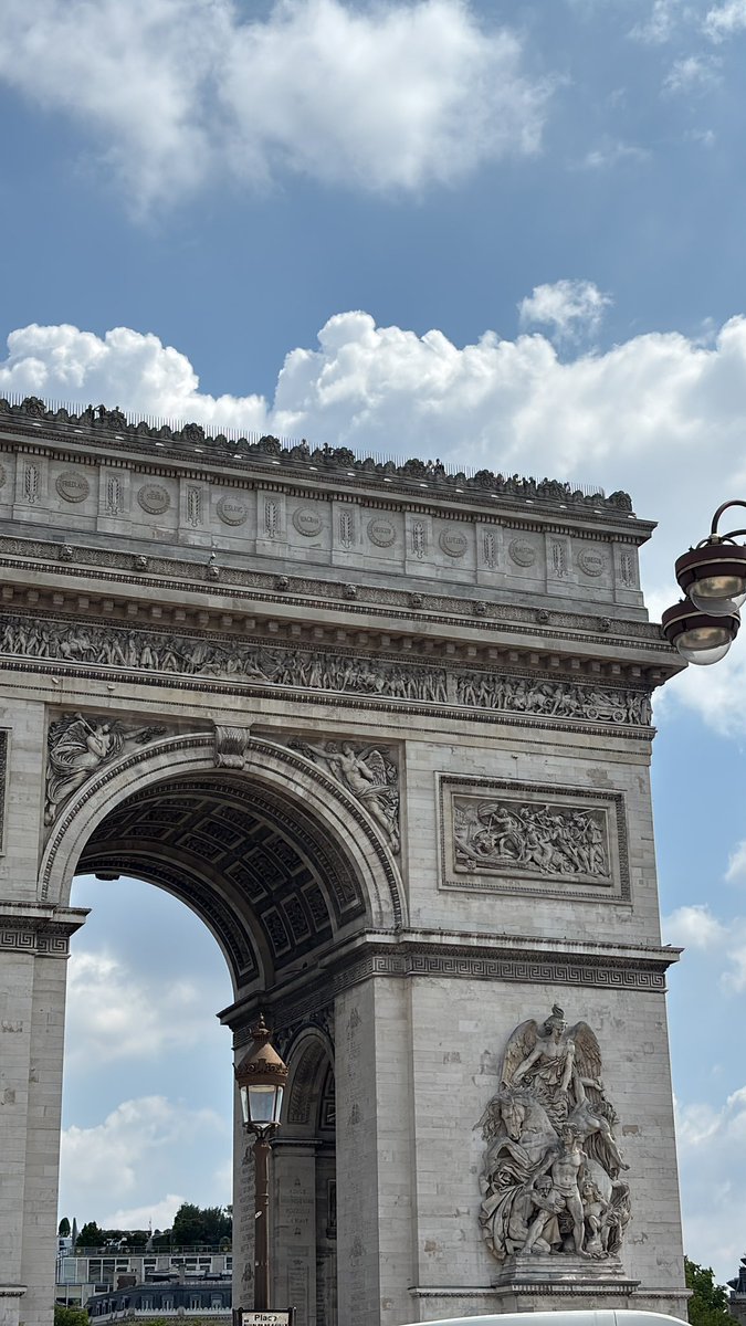 😵‍💫 tweet media