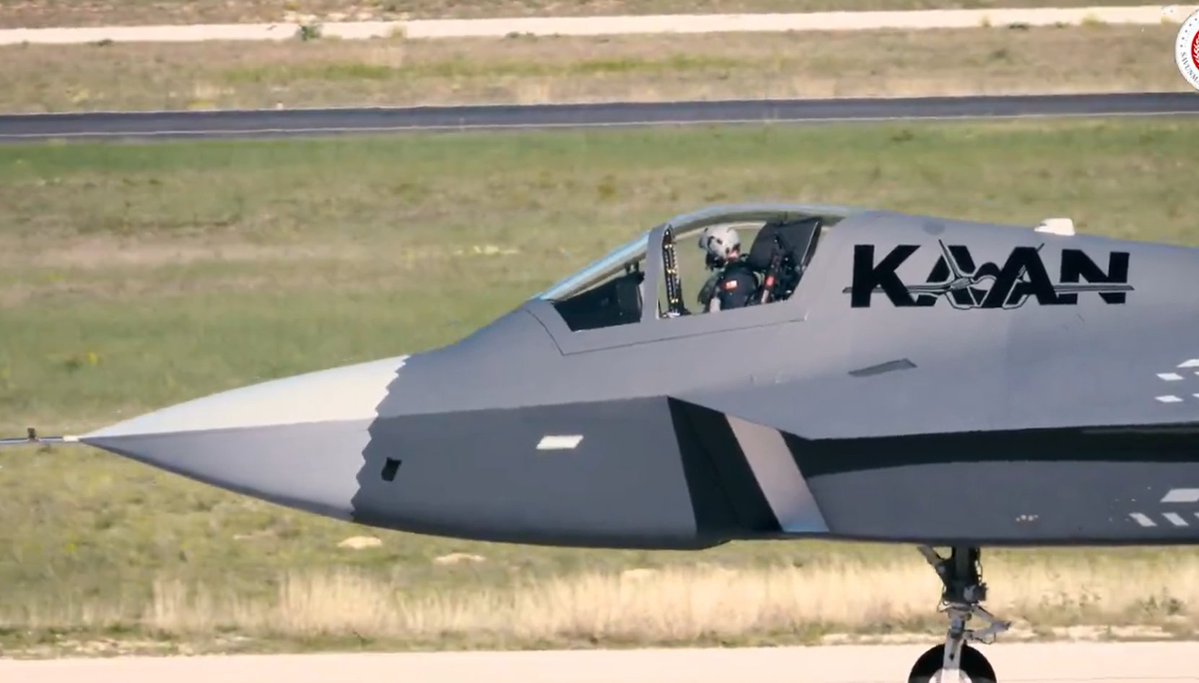 VinodDX9's tweet image. Indonesia has signed a contract with Turkey worth more than $10 billion for the procurement of 48 Kaan fighter jets. This marks the first successful export contract of Kaan even before the first flight of the first prototype (the TD has)!
