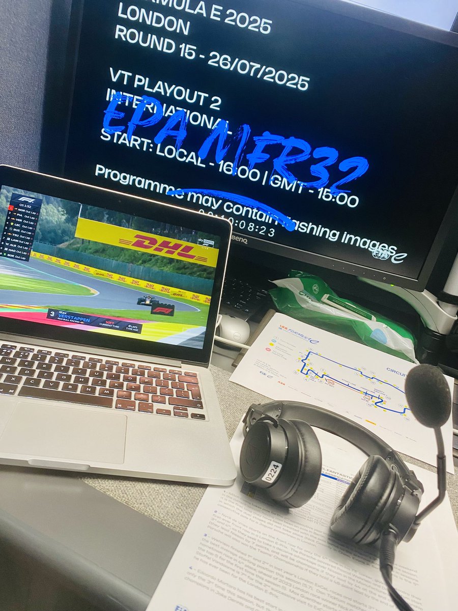 TomGaymor's tweet image. Multitasking 🤓🎙️ #LondonEPrix