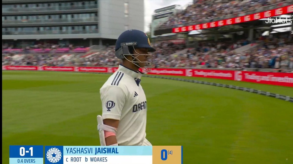 mzpneerajpratap's tweet image. Jaiswal भाई ऐसा खेलोगे तो Manchester की सड़कों पे पानीपुरी बेचना पड़ेगा 😂 🤣
#INDvsENGTest #INDvsENG #BCCI