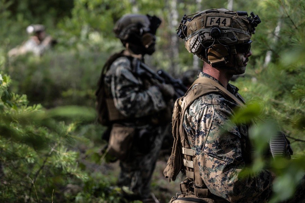 II MEF (@iimefmarines) on Twitter photo From Triage to Transport – Blue-Green Team
U.S. Marines and <a href="/USNavy/">U.S. Navy</a> Sailors with <a href="/2dMarDiv/">2d Marine Division</a> post security and provide aid during a mass casualty evacuation drill during exercise Atlantic Alliance 2025 at Bangor International Airport, Maine.
📸 <a href="/USMC/">U.S. Marines</a> Cpl. Grace Stover From Triage to Transport – Blue-Green Team
U.S. Marines and <a href="/USNavy/">U.S. Navy</a> Sailors with <a href="/2dMarDiv/">2d Marine Division</a> post security and provide aid during a mass casualty evacuation drill during exercise Atlantic Alliance 2025 at Bangor International Airport, Maine.
📸 <a href="/USMC/">U.S. Marines</a> Cpl. Grace Stover