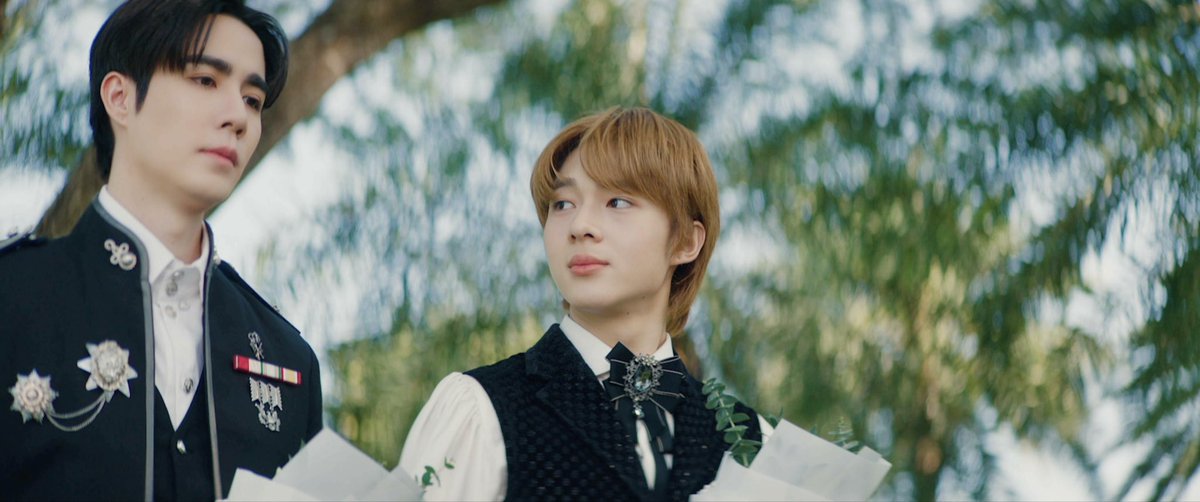 นมเชื่อว่าทั้งเจ้าหญิงคุณิตาและคุณชิตา จะมองลงมาด้วยความภูมิใจในตัวคุณหนูและคุณชรัณค่ะ 😊🤍

TRUTH BEFORE THE END
#TheNextPrinceEP13