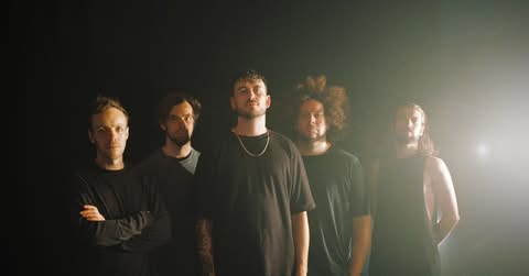 INSANEBLOG1's tweet image. VOWER Channel Raw Emotion in ‘Moth Becomes The Flame’ (Live from The Arch Studios)
insaneblog.net/2025/07/vower-… #metal #progmetal