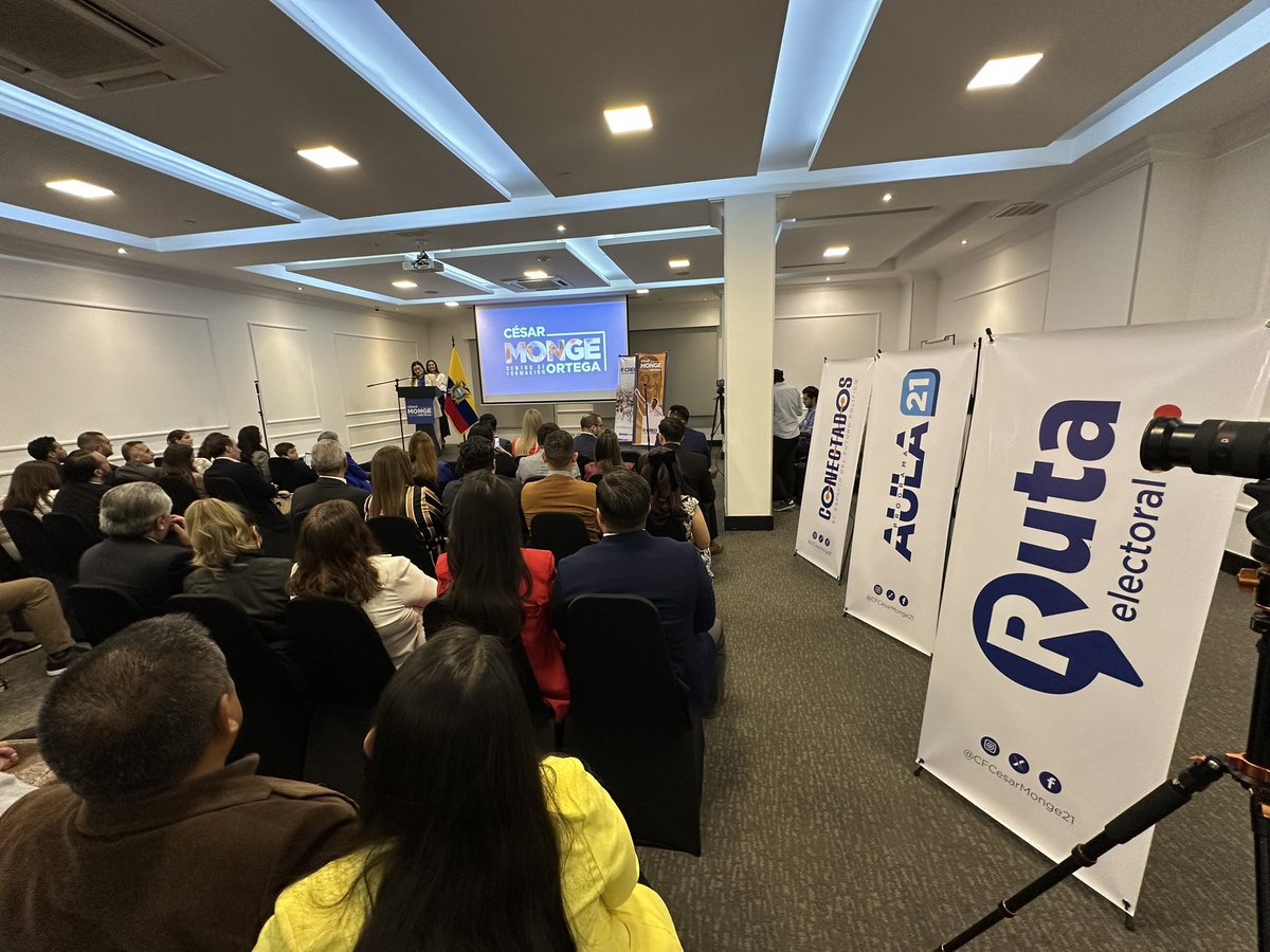 Se llevó a cabo el lanzamiento del Centro de Formación Política César Monge Ortega 🎓🇪🇨
Un espacio para formar líderes con visión, compromiso y valores.
Un evento que reunió a <a href="/CREOEcuador/">Movimiento CREO Ecuador</a>, autoridades, líderes, académicos y la familia de César Monge. 

#CFCésarMonge

👇