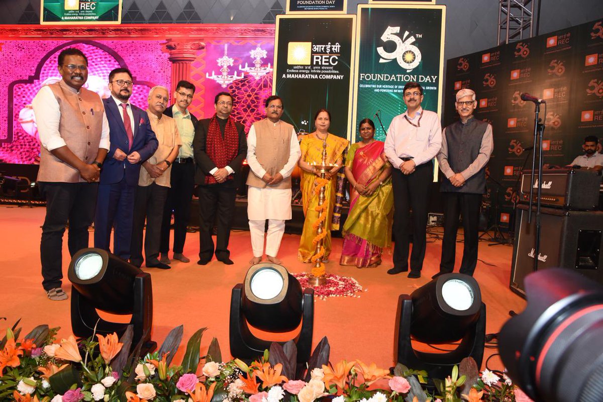 narayanantbjp's tweet image. It was my great privilege as an Independent Director in participating in the 56th anniversary of @RECLindia at New Delhi yesterday.
Honourable Union Minister of State for Power Shri. @shripadynaik , Mr. Pankaj Agarwal, Secretary, Ministry of Power, GoI, Shri. @srijitendraias ,…