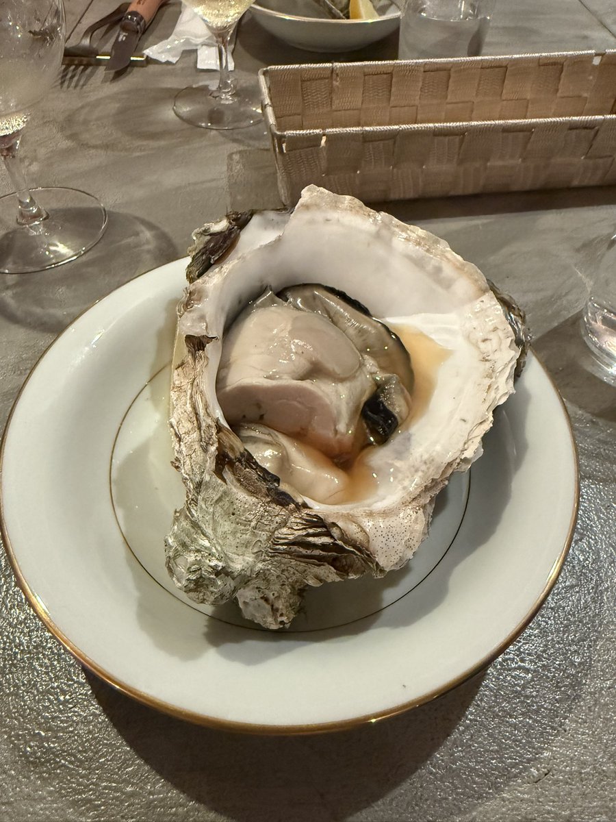 km_conner's tweet image. ワインと鍋に行くなど