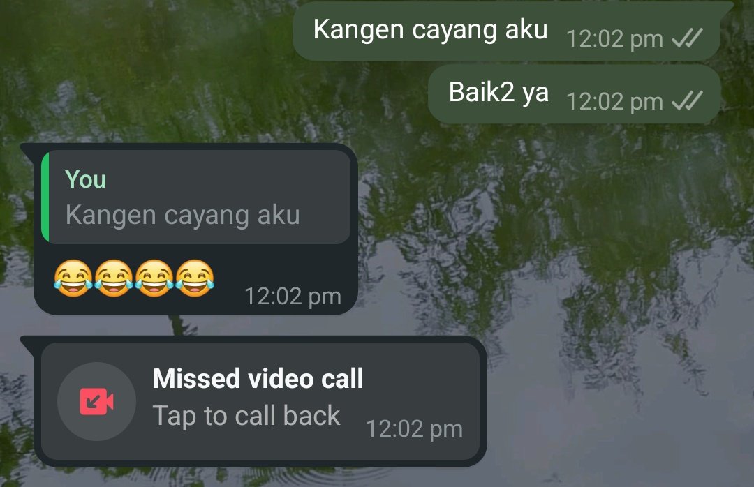 kuekipang's tweet photo. Pad deket dimarah-marah, pas jauh baru 2 jam doang langsung kangen sampe ndus-ndus baju suami ckck https://t.co/1SSezBEZ1b