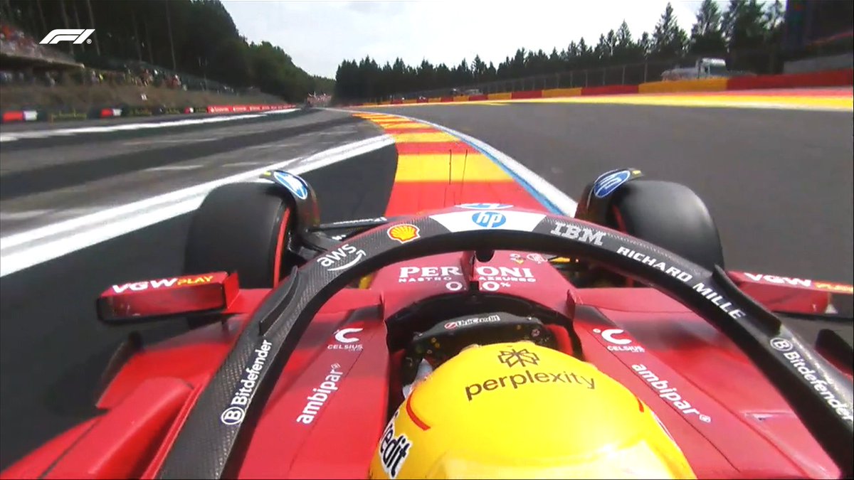 porktendencia's tweet image. "Lewis Hamilton"
Porque se pasó los límites de pista, le quitaron su tiempo de vuelta y quedó eliminado en la Q1 del #BelgianGP.