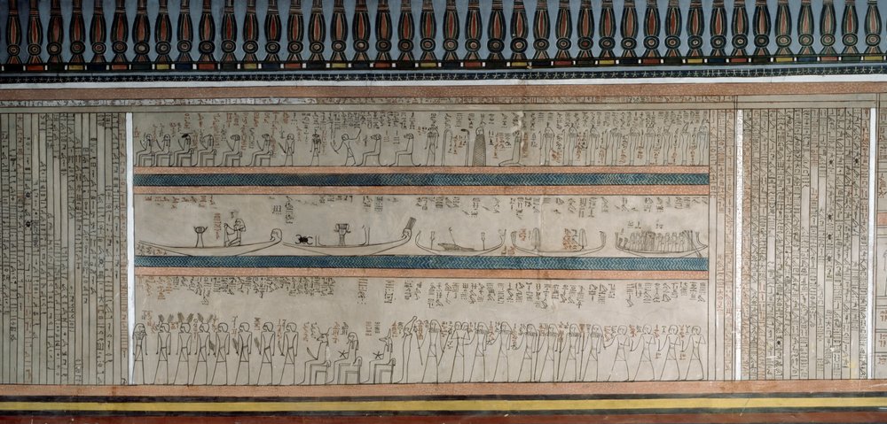 weouthereflyin's tweet image. livro de amduat nas paredes da sala de tutmés III
o livro "do que há no além", um dos principais textos mortuários egípcios e que trata da geografia do mundo dos mortos