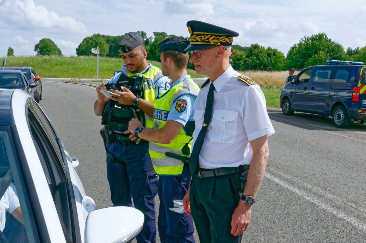 prefet59's tweet image. #SécuritéRoutière
👮♀️ Ce vendredi 25 juillet, Pierre Azzopardi, sous-préfet de Douai, a participé à une opération de sécurité routière menée par la Gendarmerie du Nord à Cantin.
⚠️ En ce week-end de chassé-croisé, ces opérations visent à prévenir les comportements à risque,…