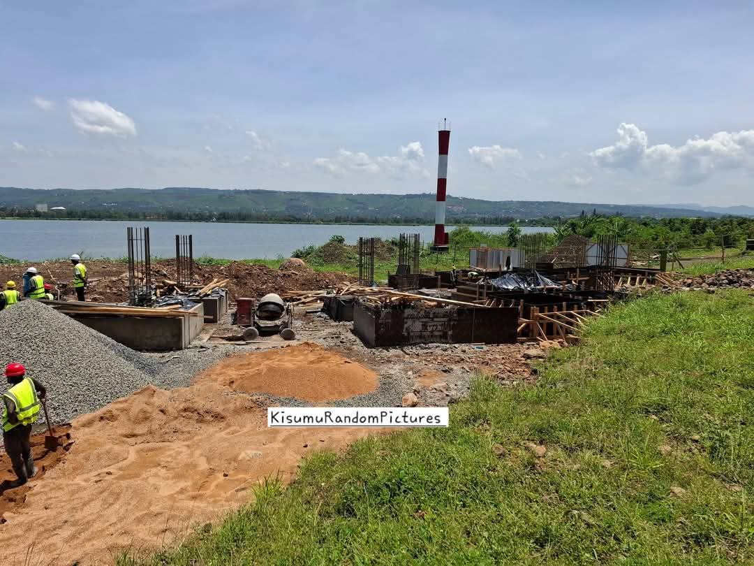 AnyangNyongo's tweet image. Construction of the Marine Rescue Centre at the former Lwa'ngni Beach is progressing nicely, promising a new era of safety for Lake Victoria. Once operational, this center will be instrumental in safeguarding the lives of those traveling on the lake and ensuring the security of…
