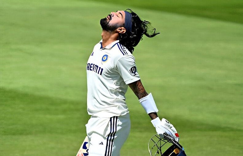 ImTanujSingh's tweet image. - 3708* runs in Tests.
- 3043 runs in ODIs.
- 2265 runs in T20I.
KL RAHUL NOW HAS COMPLETED 9000 RUNS IN INT’L CRICKET - CLASS KL. 🌟