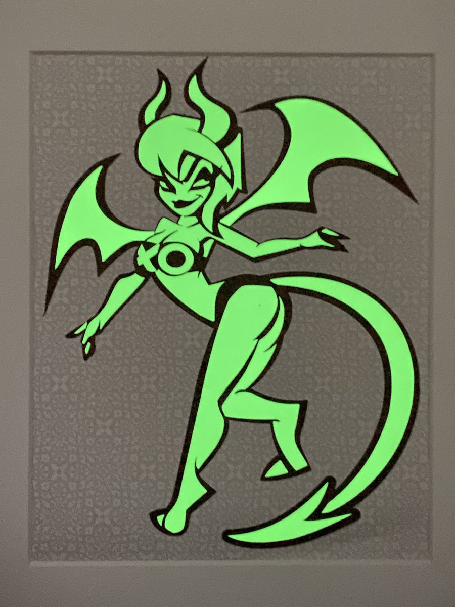 SamohtLion's tweet image. Verosika Mayday is here to steal hearts and spotlight 🔥 This glittery layered paper craft captures her devilish charm, sultry power, and glows in the dark — perfect for fans of Helluva Boss and queen demons alike 👠💄 #HelluvaBoss #VerosikaMayday #HazbinHotel #PaperCraft…