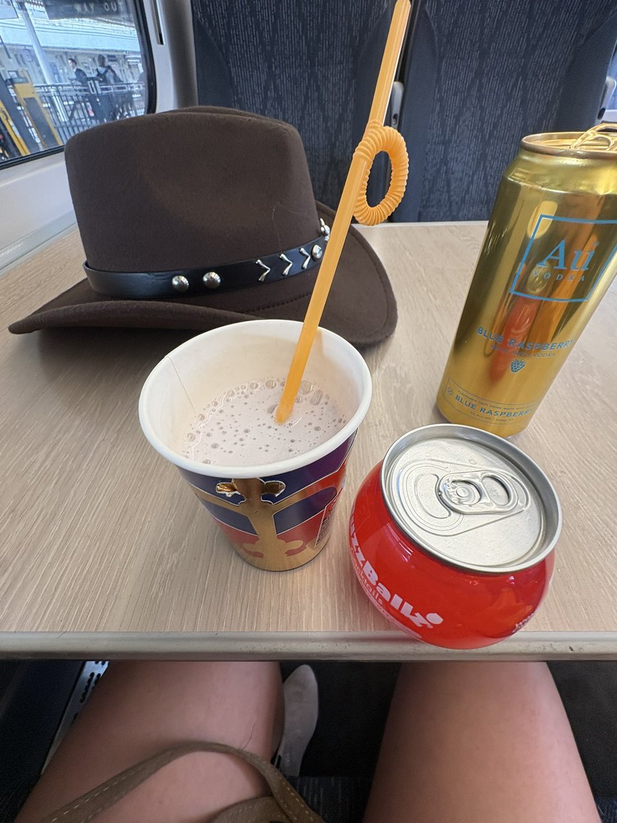 ljs_live69's tweet image. Cheers to you, The Wizard of Ozz 💜
