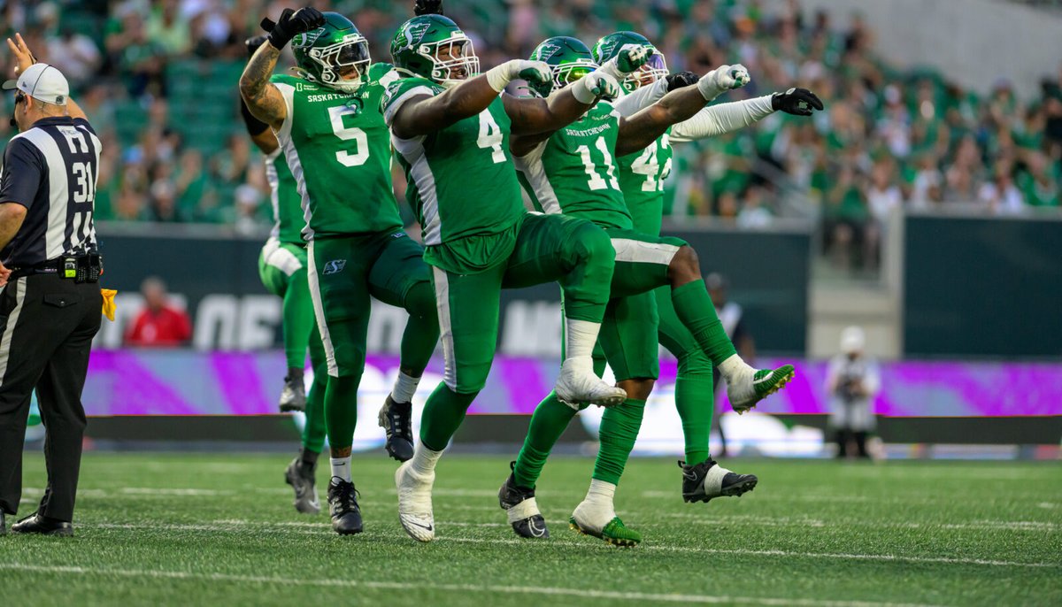 CFL_Headlines's tweet image. ROBSERVATIONS: A victory for Sack-skatchewan … Harris, Fajardo face former teams … welcome back, Roger Goree!: The Saskatchewan Roughriders had plenty of Santa sacks — eight! — on Christmas in July. Edmonton Elks quarterback Cody… riderville.com/2025/07/26/rob… via @robvanstone