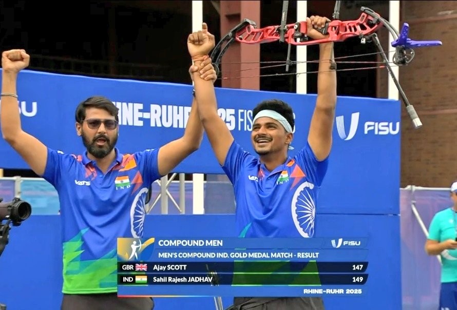 VishankRazdan's tweet image. Athletics, FISU WUG 2025: Sahil Rajesh Jadhav scripts history as he secures Gold #2 for India in Rhine-Ruhr.. beats Ajay Scott of GBR by 149-147 in the compound men's singles finals to register gold for India..
Well done Sahil
👏🇮🇳🥇