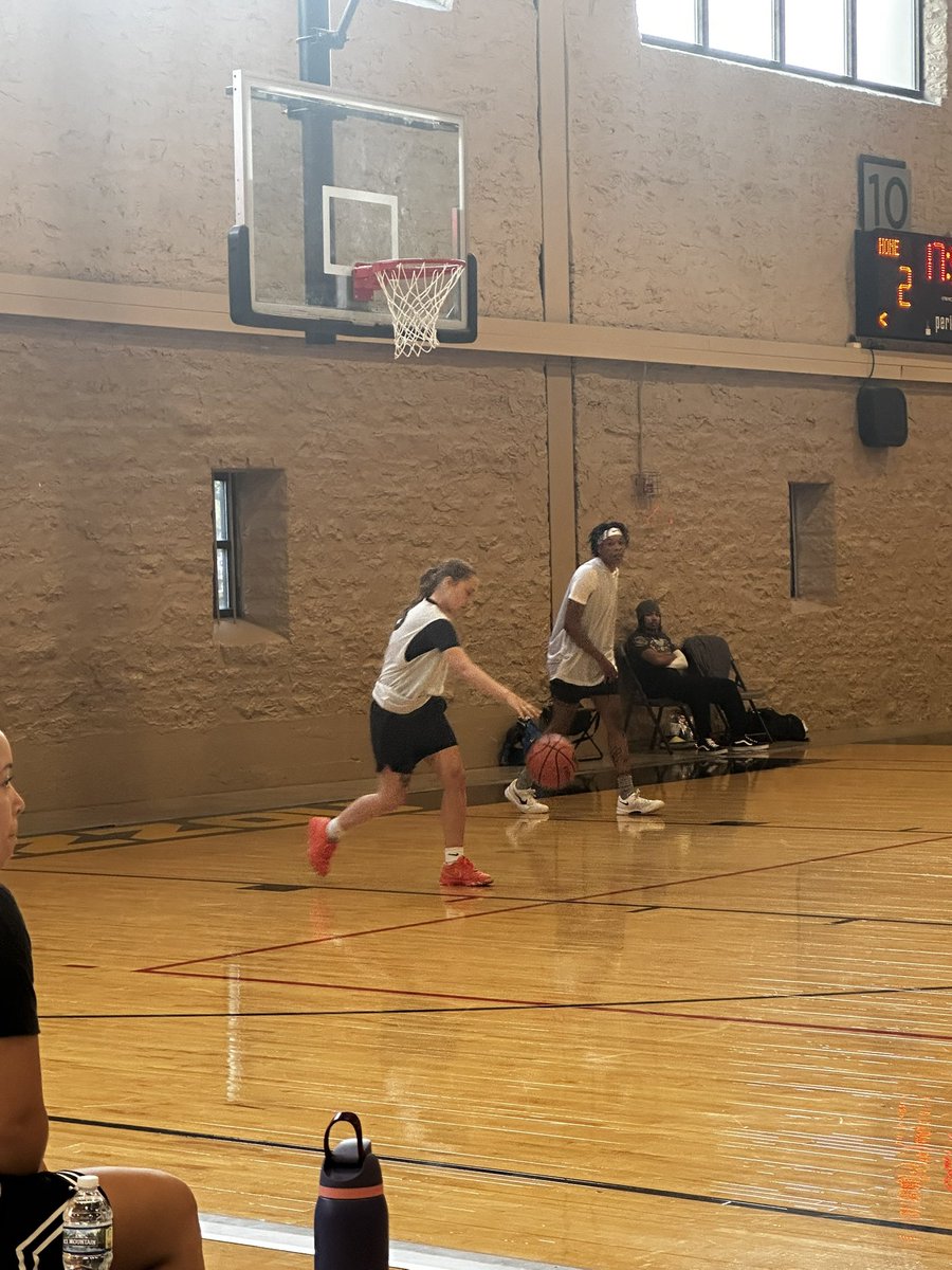 Stephens_BB's tweet image. Just watching some Stephens Alumni in the Show Me State games. @StephensStars Tay and Chu🤩🤩🤩