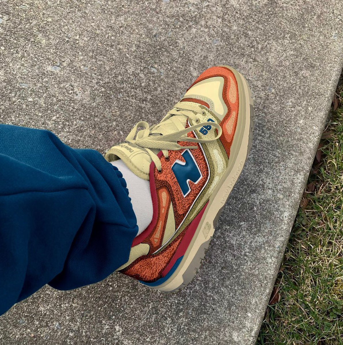 SneakerAlertHD's tweet image. Pokémon x New Balance 550 &quot;Flareon&quot; 🔥