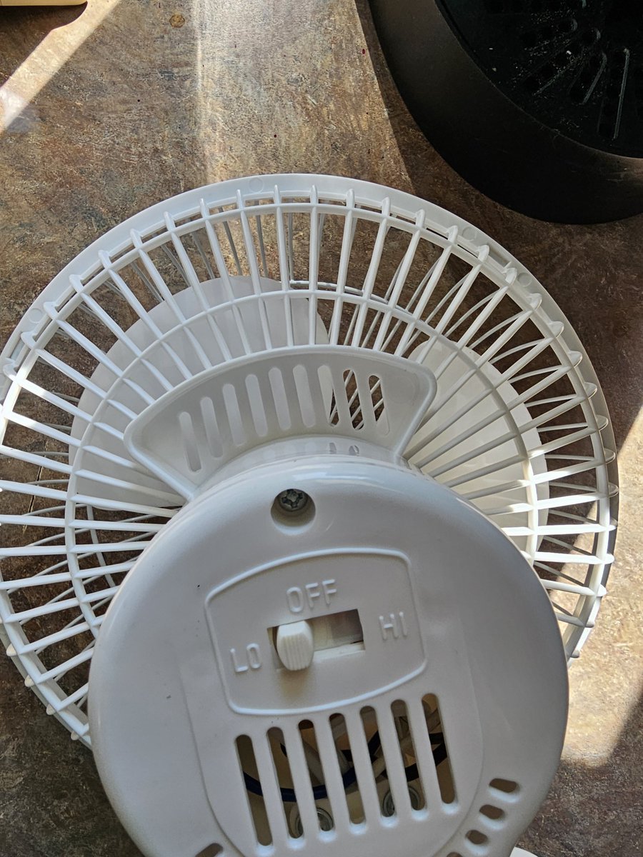 NorSwegianMN's tweet image. China is pumping out complete shit products. Straight out of the box and this little fan does not work. @realDonaldTrump can your administration make a push to bring back manufacturing to America? This happens over and over with Chinese junk! Don't get me started on Harbor…