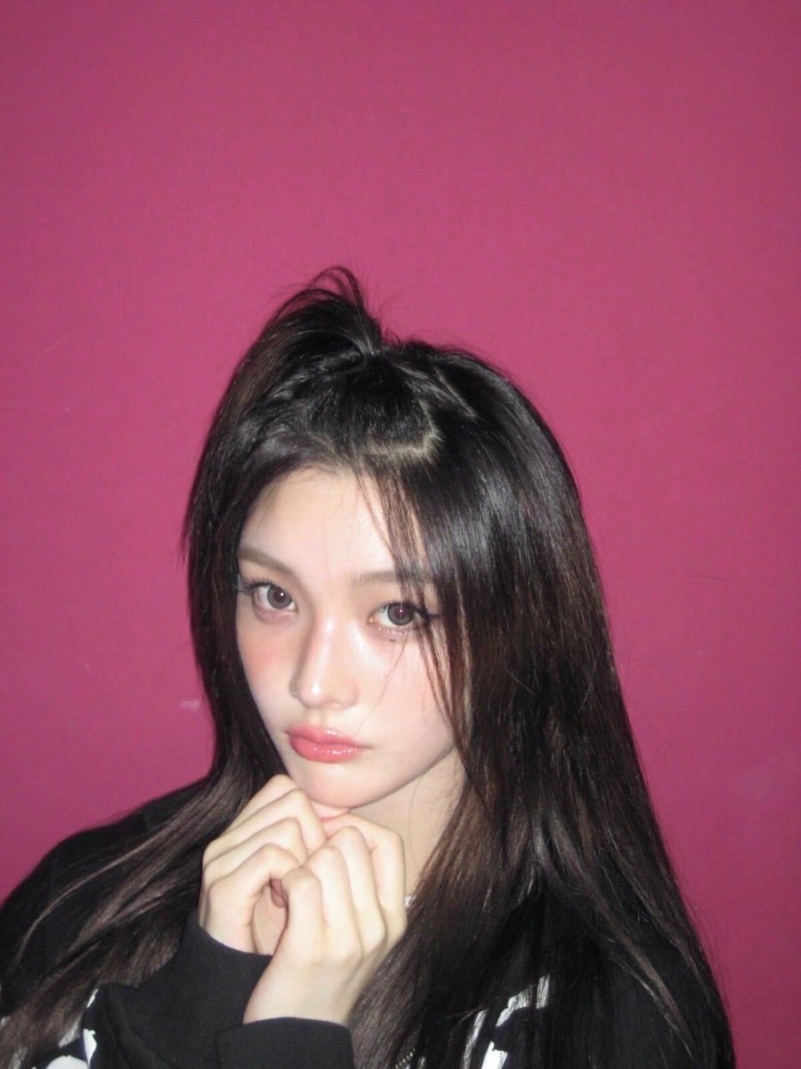 ILLIT_twt's tweet image. 6주 동안 너무너무 즐거웠어요~~💓
bomb 최고~~!! 😸 💥
#IROHA #이로하 #ILLIT #아일릿