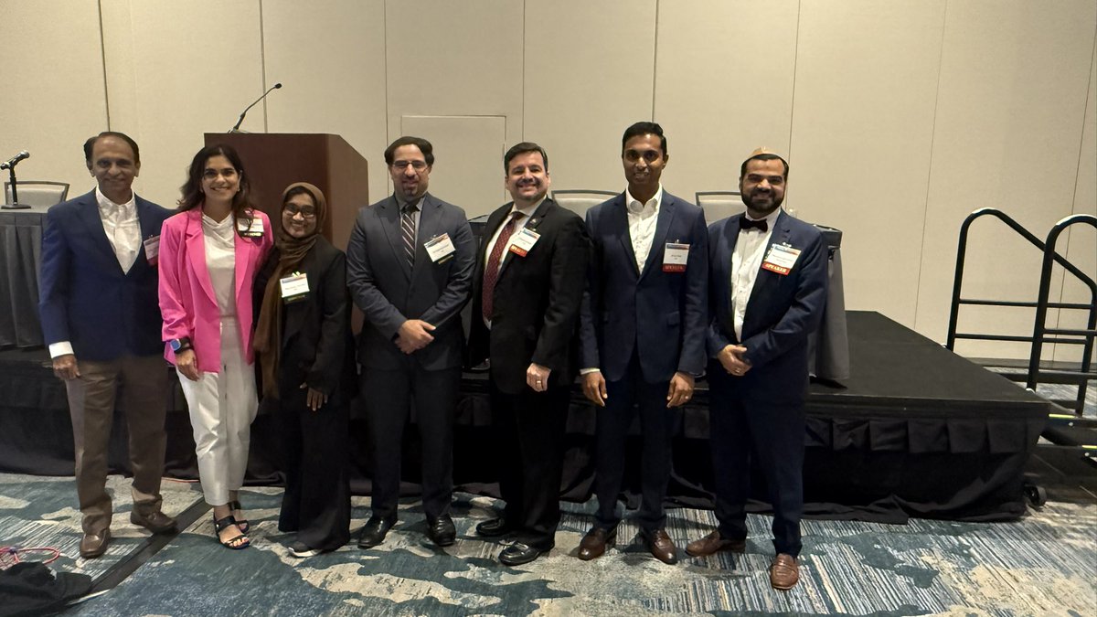 Abdallah81MD's tweet image. What a panel discussion led by @kczmj @mumairmushtaq @NausheenAhmedMD Dr. Carrizosa @anup_kasi for the Solid Sesssion
#ICE_T #MedEd #MedTwitter #USMIRC @USMIRCNEWS @OncoAlert #سرطان_الدم #المايلوما @CancerNetwrk