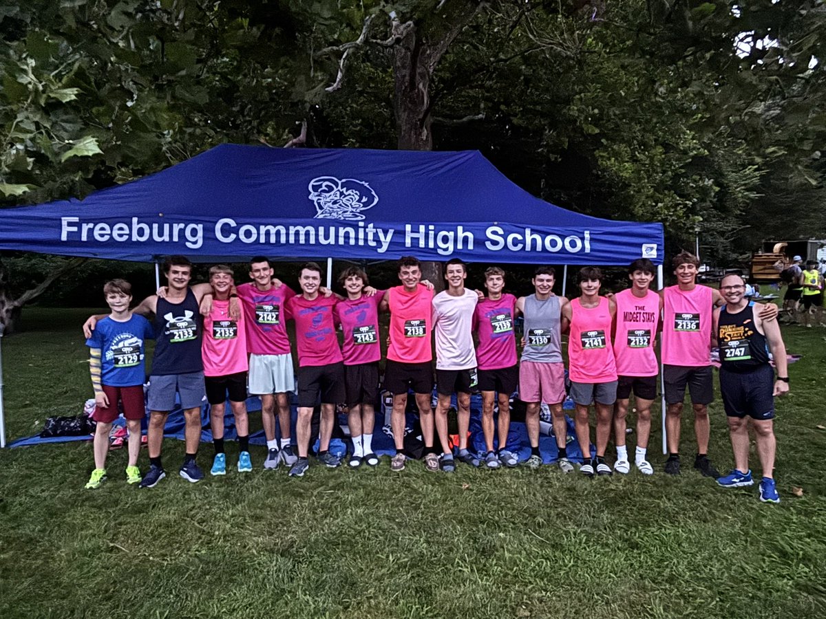 FreeburgCC's tweet image. Detweiller at Dark! It was a wild one with a storm delay but so proud of these athletes for coming back after the 1 hour delay on a humid bus and racing their hearts out. Most importantly, it was fun! So proud of our runners!