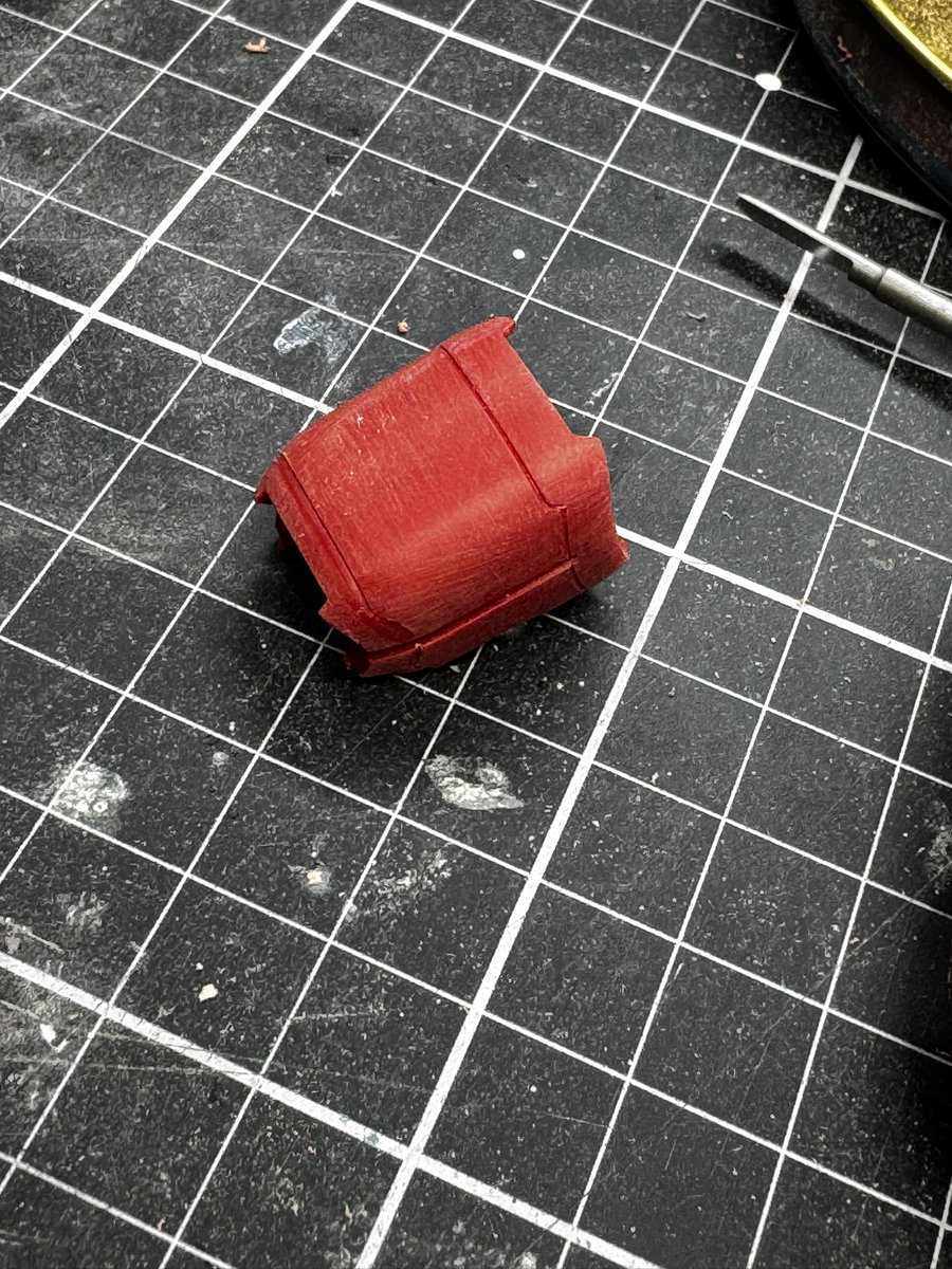 DB_modeler2nd's tweet image. #毎日模型生活2025
7/26
腕に着手🫡
裏とか意外と彫り直ししなきゃならんとこ多くて大変でした🫠