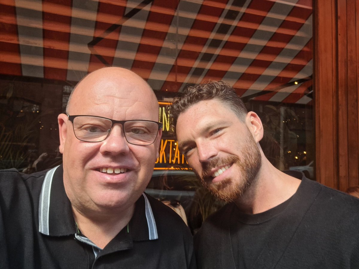 MrKevShort's tweet image. Out and about with Mrs S @short_caroline and bumped into the main man #TheCityIsOurs 👍