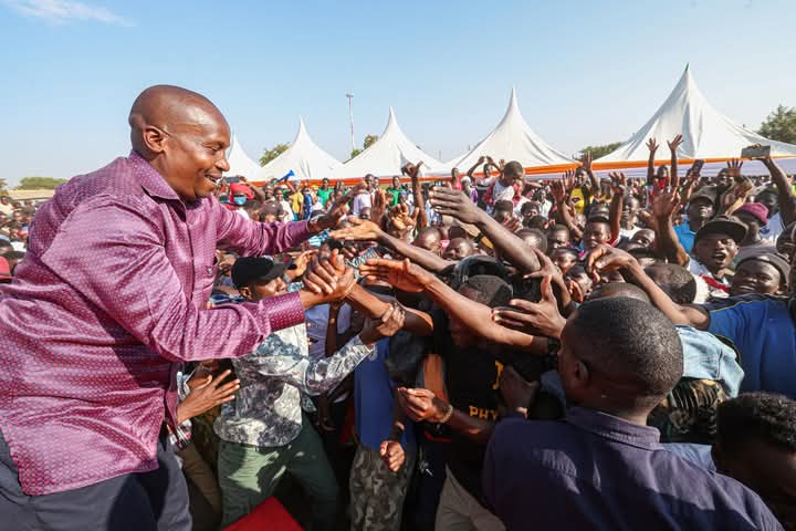 JohnMbadiN's tweet image. Joined fellow leaders led by DP @KindikiKithure at Ong'er Grounds in Nyatike, Migori County for economic empowerment engagement. Organised by Migori Woman Rep Fatuma Mohammed, the financial pool which raised Ksh10M targets to benefit over 100 Nyatike local women groups.