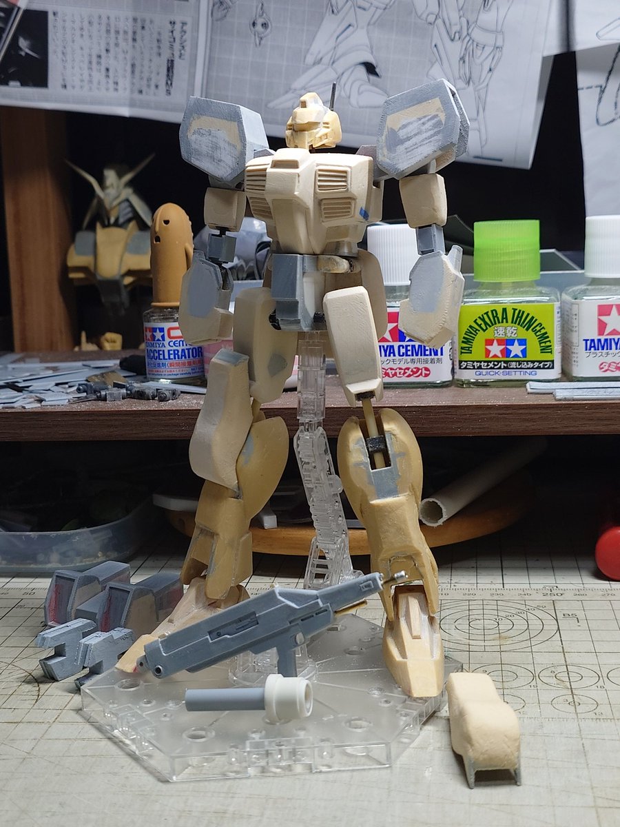 Kaze_Xxxx's tweet image. 😪🛌💤
赤いガンダム、軽キャノン、ギャン…
順調に買えてませんね…orz
すぐ作りたい訳でも無いから別にいいけれど、
定価以上の出品でなら市場に山程あるのに、
変な世の中になったなぁ…と単純に思う😑