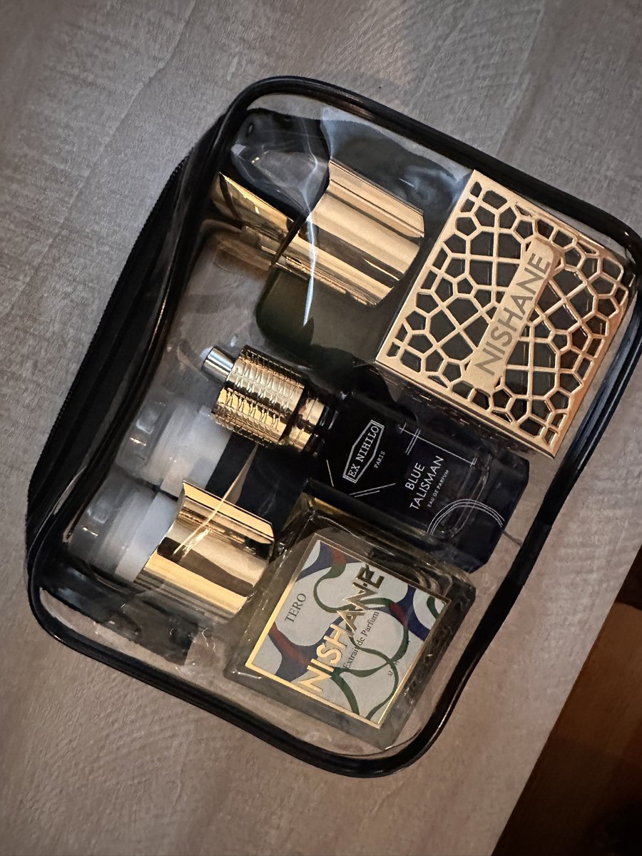 Editimfon's tweet image. Travel essentials.