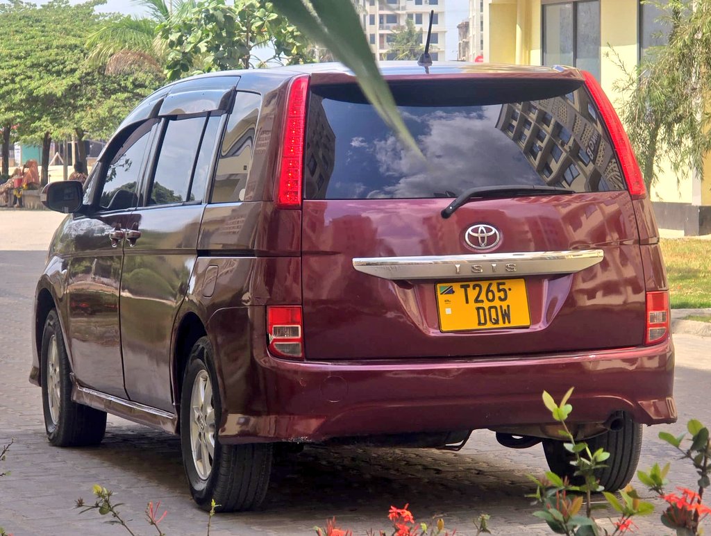 Eng_Matarra's tweet image. TOYOTA ISIS 🔥 🔥
REG" #DQW
◾️CC. 1700
◾️FULL AC 🌧
◾️ENGINE-1ZZ
◾️SPORT RIMS
◾️ANDROID TV 🖥
◾️MUSIC SOUND 🎶
◾️FULL DOCUMENTS ✅️
BEI - 12.5M
IPO DAR (EXTERNAL)
CALL/WHATSAPP - 0719542184
GARI HAINA SHIDA YEYOTE IMEKAZA SANA