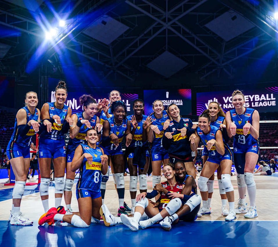 tj_canino's tweet image. 28-GAME WIN STREAK IS FUCKING CRAZY! 🤯🤬
🇮🇹ITALY SWEEPS 🇵🇱POLAND TO REACH THE FINALS — EXTENDS WIN STREAK TO 28! #VNL2025 💫