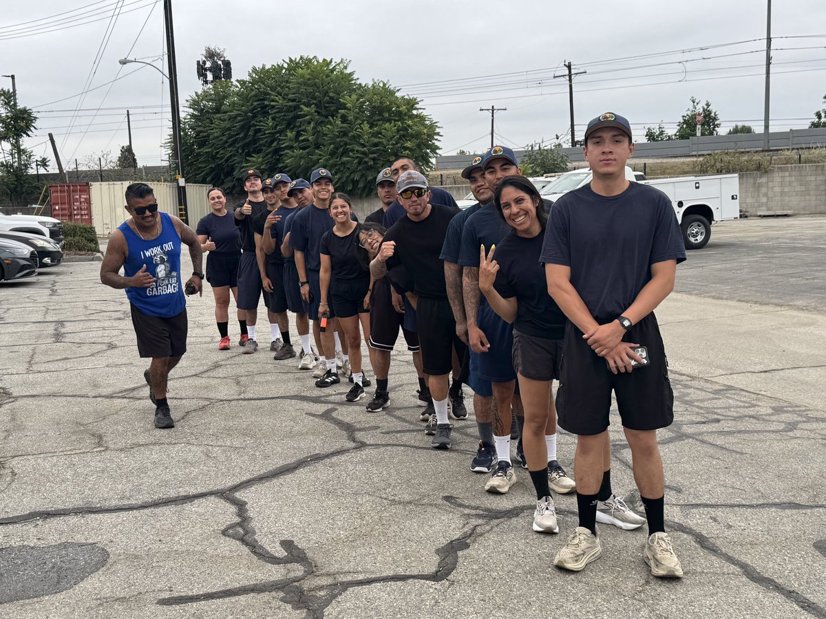 Angeles_NF's tweet image. Angeles NF’s Type 2 Fire Crew 76, aka “The Rangers” prepping for their three mile morning run. 

It’s a walk in the park compared to the steep, rocky terrain they are accustomed to. 

In addition to responding to wildland fires, they are actively engaged in fire prevention;…