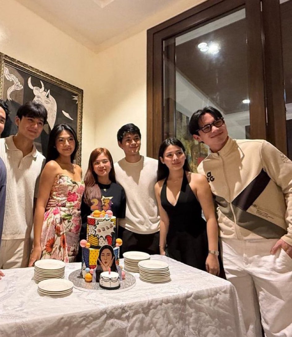 rtffcami's tweet image. team real + mikbrent 🫶🏻

#dusbi #dustbia #azralph #rivgel