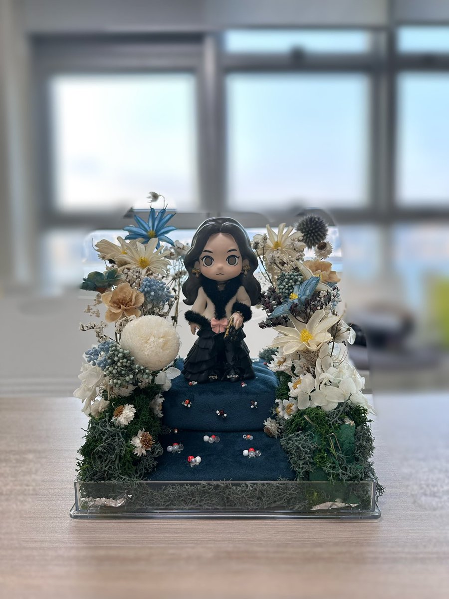 haima88's tweet image. We spent 3 months designing and making this figure as a gift for freen’s BHD. However, although we secured plane tickets, we weren’t able to get INFREENNITY passes.😭💔Hope this beautiful gift will be seen—please don’t let it fade away.🙏🏻@srchafreen 

#InFreennityᦠ
#srchafreen