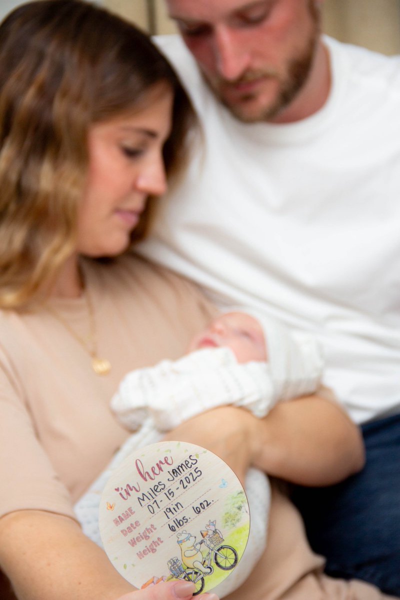 🎉We are so excited to welcome the newest member of our softball family, Miles 💙 Congratulations, Coach Floyd!