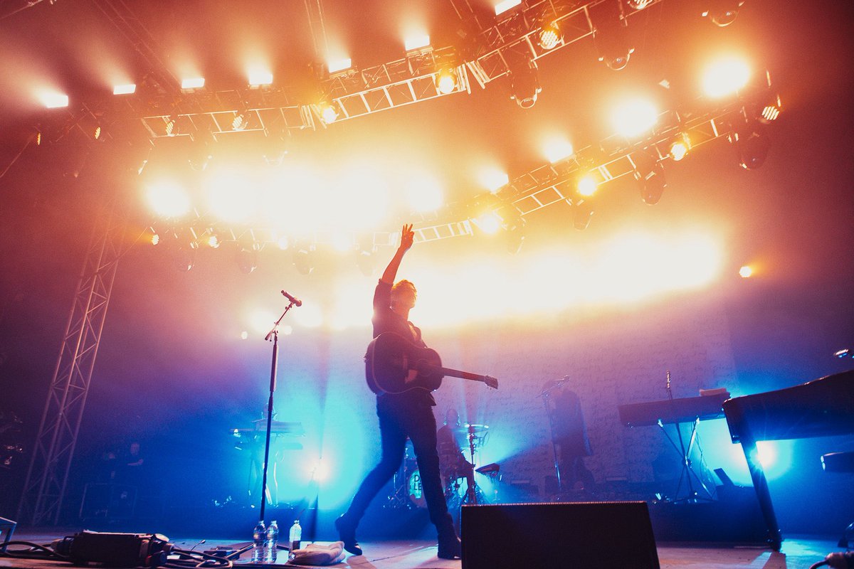 <a href="/deanlewismusic/">Dean Lewis</a> brought all the feels with every song at #IOW2025. A set that will stay with us forever 💖

#SkyxIOW