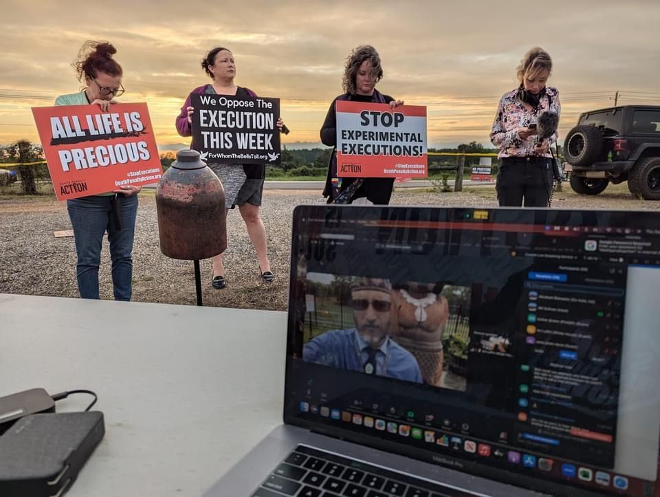 DeathPenaltyAct's tweet image. Ready to level up your activism? 💥
We’re launching TWO new volunteer teams—starting with the Social Media Action Team—and we need passionate people like you to help us #StopExecutions.
Sign up now 👉 actionnetwork.org/forms/social-m… #JusticeCantWait