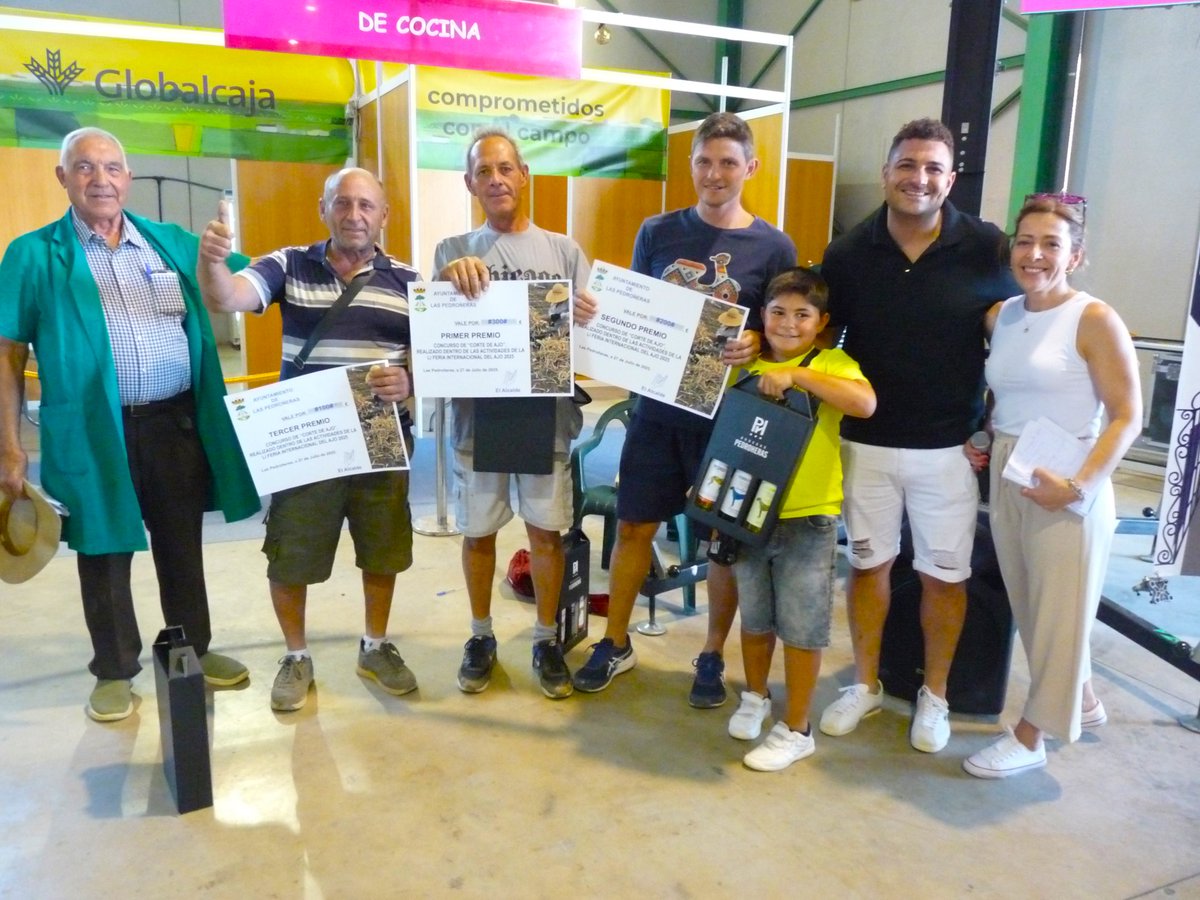 El ganador del Concurso de Corte de Ajo fue Félix Guijarro con 52kilogramos mientras que el segundo fue  José Domingo Guijarro con 51,5 kilogramos y el tercero fue José Luis Romero con 50 kilogramos. En total hubo siete participantes. <a href="/APedroneras/">Ayto Las Pedroñeras</a> <a href="/PedronerasFIDA/">Feria Internacional del Ajo Las Pedroñeras</a> <a href="/igp_ajomorado/">IGP AJO MORADO</a>