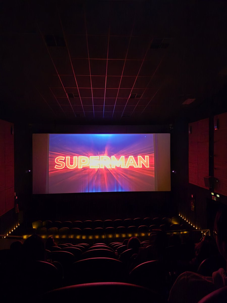 C_themoon2's tweet image. quem ta reclamando desse superman nao conhece a essรชncia verdadeira do heroi ta maluco isso aqui รฉ tipo, facil facil o melhor produto audiovisual do superman dos รบltimos sei la 40 anos me atrevo
